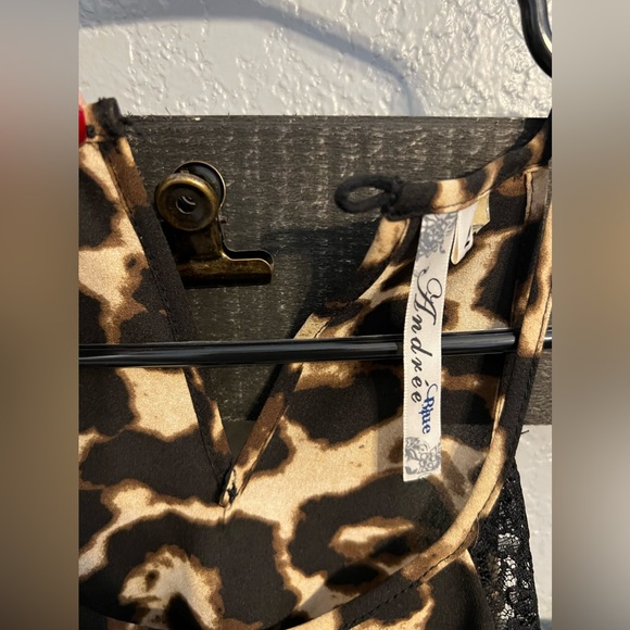 Womens Leopard TankTop with Black Lace - Picture 5 of 7